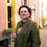 Foto van kleur-en stijlconsulent Sandra Kort van Kortom Kleur