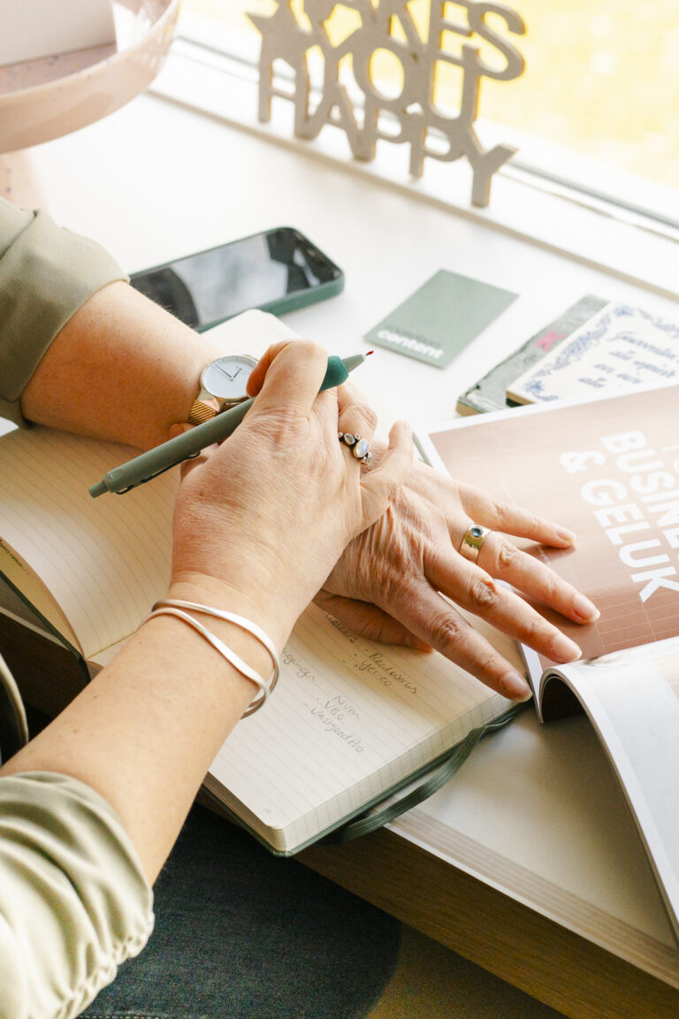 sfeerfoto gemaakt door Sandra Kort Fotografie gemaakt tijdens een personal branding shoot.